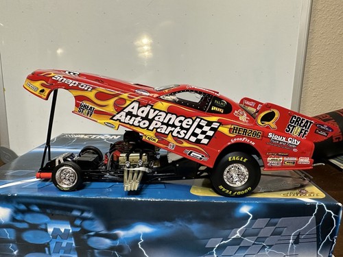 2006 Cruz Pedregon Advanced Auto Parts 1/24 Action NHRA Diecast Signed
