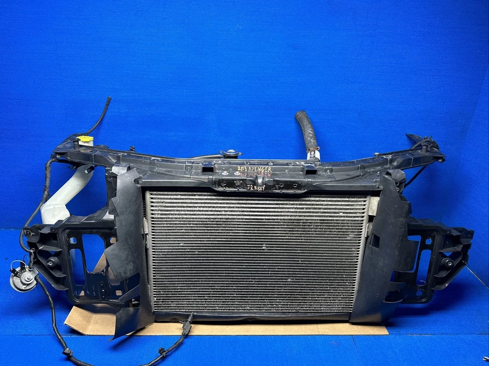 Dodge Avenger SE 2013 2,4 L motor refrigeración radiador ventilador soporte lavadora tanque fabricante de equipos originales* Foto 2 de 4