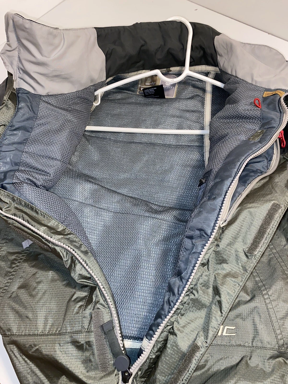 burton tactic 64 light olive no hood jacket