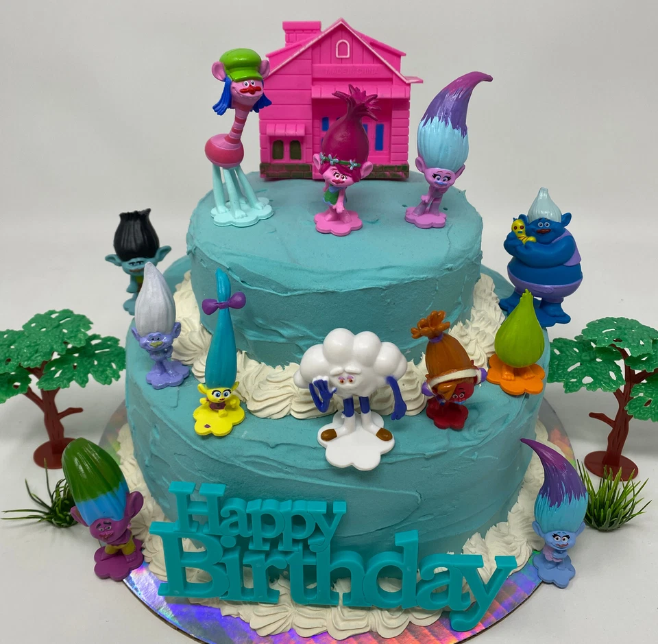 Juego de adornos para pasteles de cumpleaños Trolls Deluxe con reina amapola y DJ Suki Foto 2 de 4