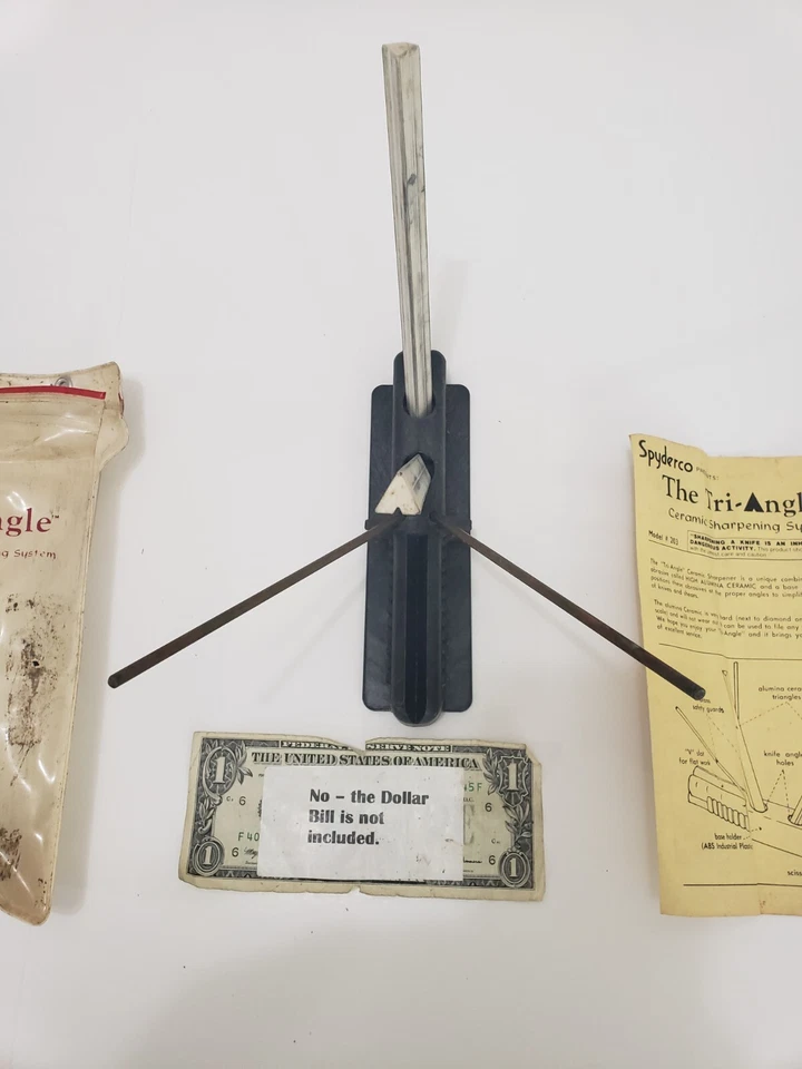 Spyderco Tri-Angle Sharpmaker Kit  - Sharpening System Ceramic Stones Model 203F - Image 4 of 4