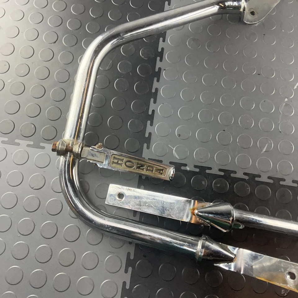 Juego de barras de choque izquierda derecha Honda VT750 2005 Shadow Aero con estriberas Foto 2 de 4