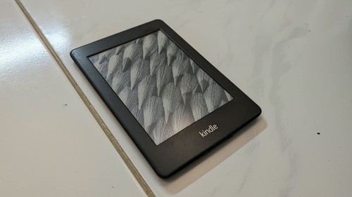 Amazon Kindle Paperwhite EY21 – Fully Functional | Good Condition | Weak Battery