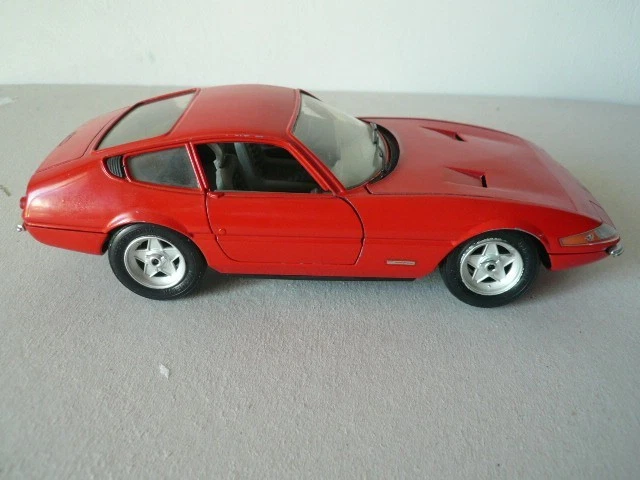 FERRARI 365 GTB/4 DAYTONA 1968 1/18 - Photo 2/4