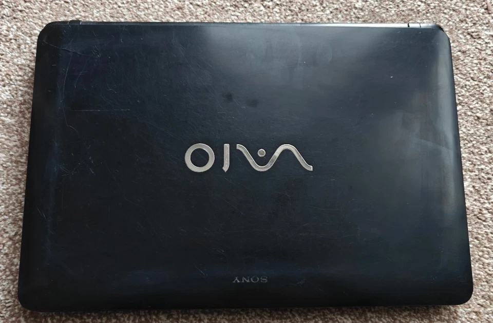 Sony SVF153 Touchscreen Laptop i5 NVidia Windows 11 SSD Webcam Office DVD günstig - Bild 3 von 4