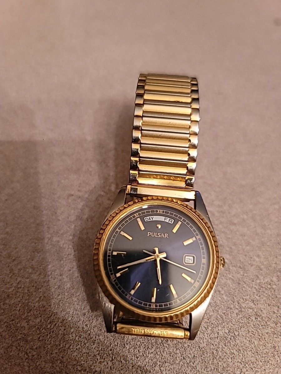 VTG Pulsar Quartz Watch V744-X004 Men Gold Tone Day Date Fluted