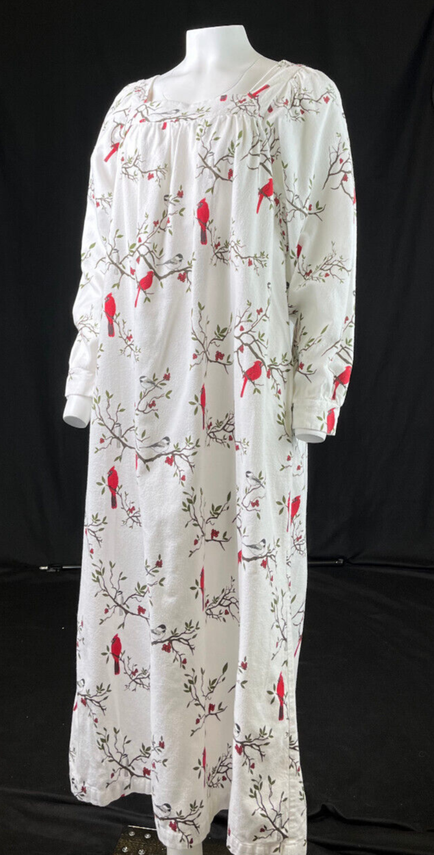 79 The Vermont Country Store Large Cotton Flannel White Snow Cardinal