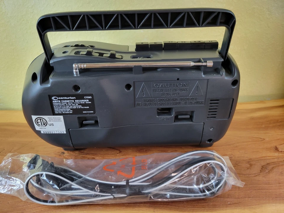 Radio AM/FM portátil Centurion de colección reproductor de casete individual grabadora C729G nuevo en caja Foto 3 de 4
