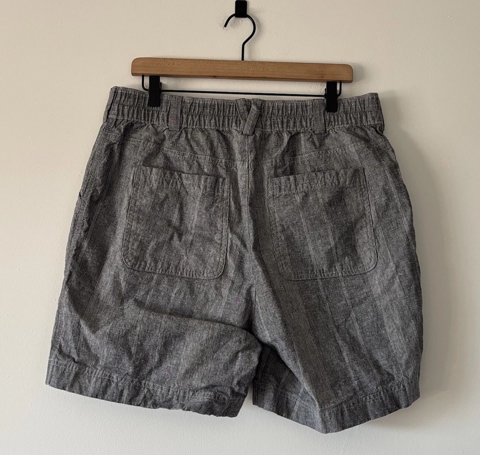 Duluth Trading Women’s Shorts Size 14 Gray Cotton Hemp Stretch Outdoor Nature - Image 2 of 4