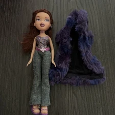 MGA 2005 BRATZ Hollywood Style Collection Dana Doll With Accessories