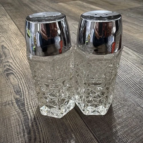 Vintage Anchor Hocking Glass Co. Salt & Pepper Shakers WEXFORD Crystal Pair MCM