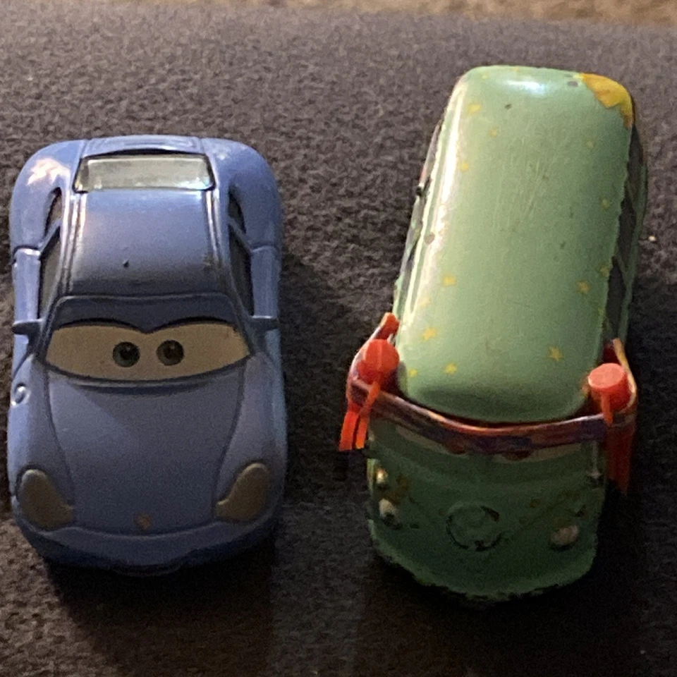 Lote de 8 coches coleccionables Disney Pixar Foto 3 de 4