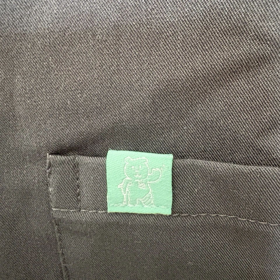 Conjunto Exfoliante Garde Malade Talla Grande Gris y Verde Azulado Cuello en V Pantalones de Correr Usado en Excelente Condición Foto 2 de 4