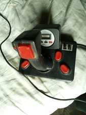 Vintage Joystick Quickjoy 9 pin x C64 128 Amiga Atari Vic 20 e Amstrad. Display