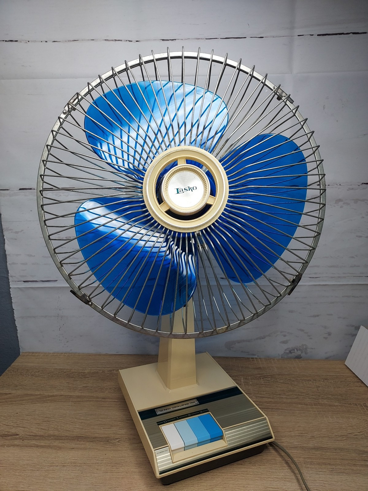Lasko 12 Inch Vintage Electric Fan with Blue Blades Tested and Working-image