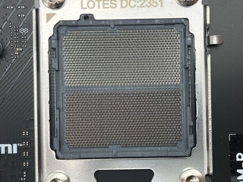 MSI PRO B650M-P AM5 DDR5 mATX Motherboard - Picture 8 of 9