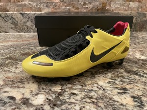 nike total 90 laser se