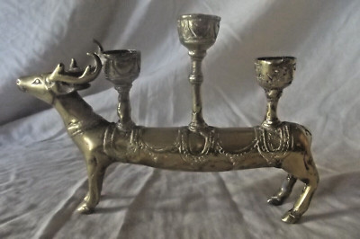 Antiker persischer Kerzenhalter Messing mit drei Zweigen als Hirsch modelliert