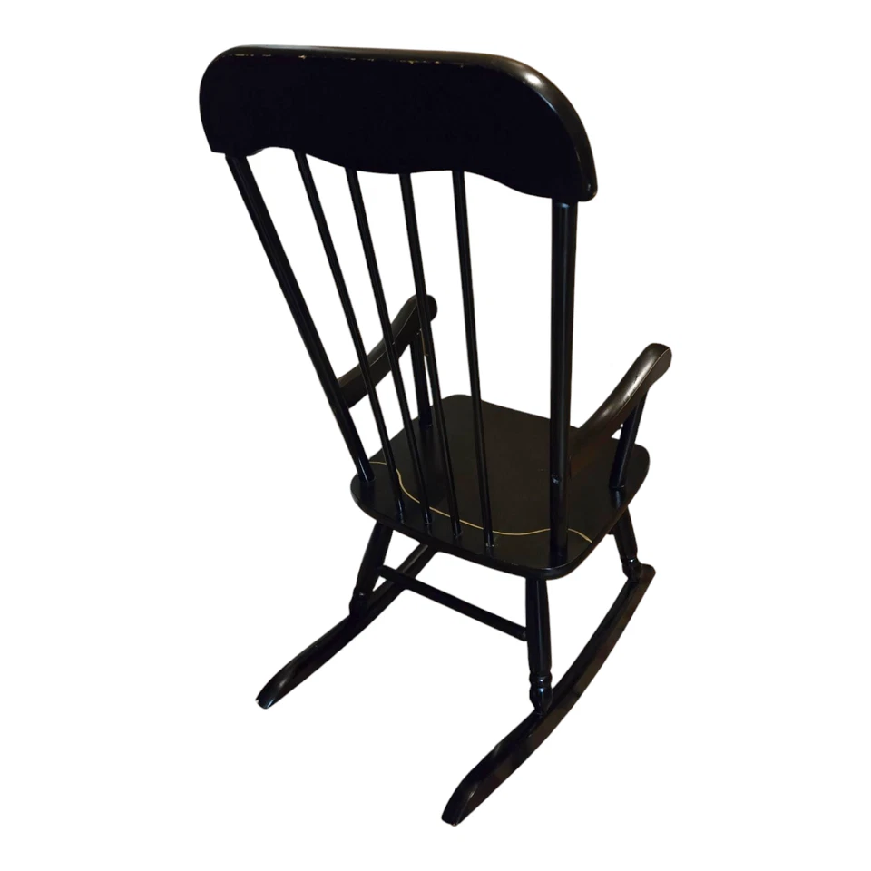 Mecedora infantil Oak Hill vintage negra con dorada con caja musical Foto 4 de 4