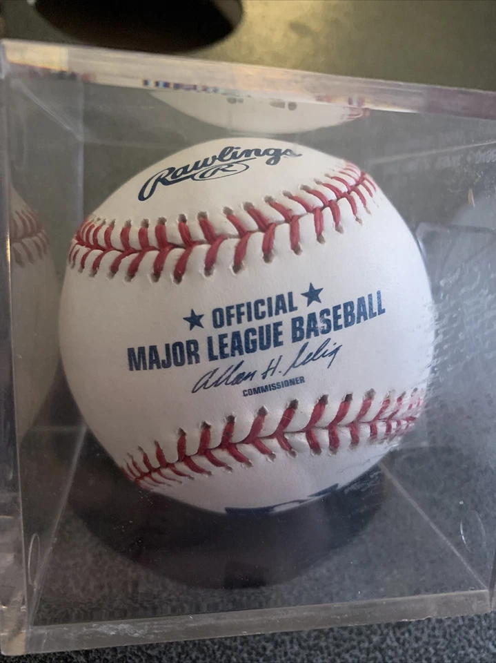 Ivan “Pudge” Rodriguez Signed/Autographed OMLB Baseball - Image 2 of 4