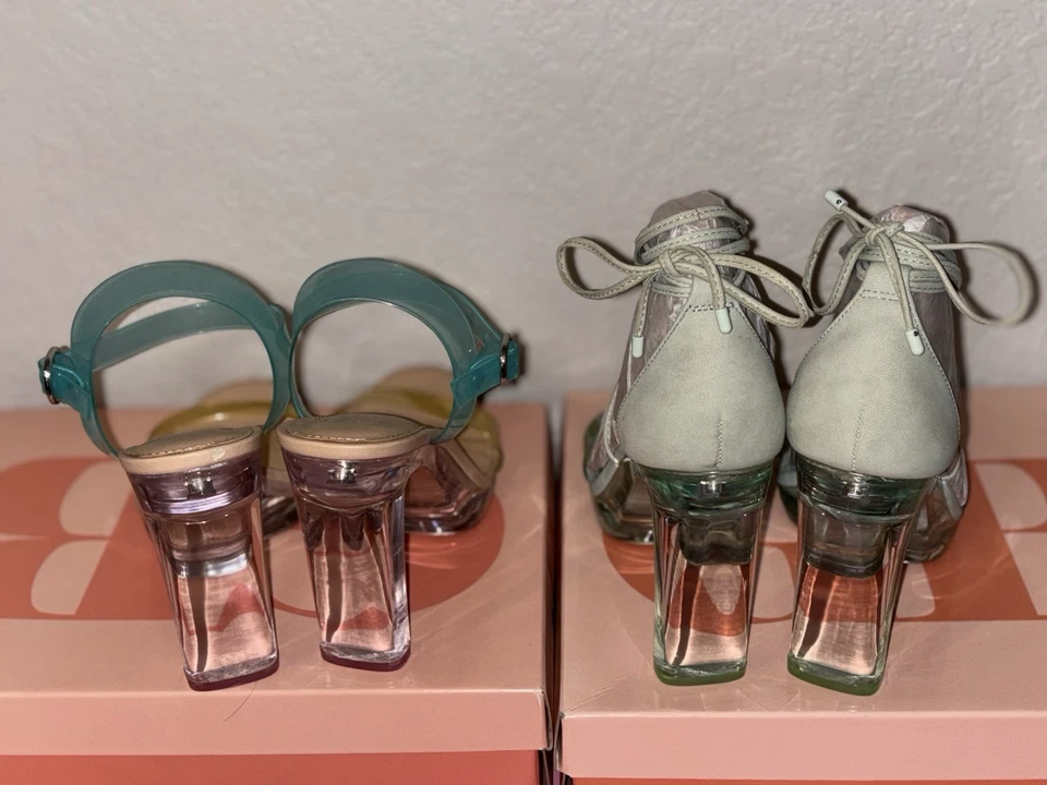 Paquete de 2 pares de tacones de plataforma Gianni Bini GB Lucite verde salvia y multicolor 8W Foto 4 de 4