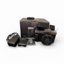 Digital SLR Camera Black Auto Focus USB Lithium-Ion Battery with Accessories