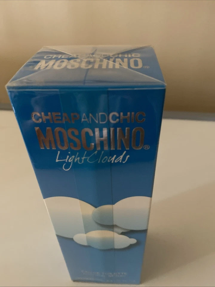 Chic Chic LIGHT CLOUDS MOSCHINO 3.4 Fl OZ eau de parfum spray para mujer *SELLADO* Foto 2 de 4