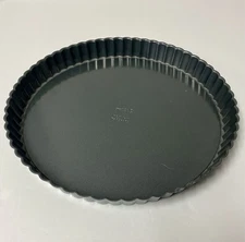Wilton Two Piece Nonstick Tart Or Quiche Pan Removable Bottom 11 Inch scalloped 