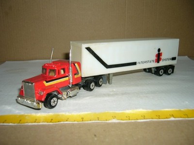 Yatming, US-Truck, Mack Sattelzug Interstate System, Koffer, No. 1407, Thailand,