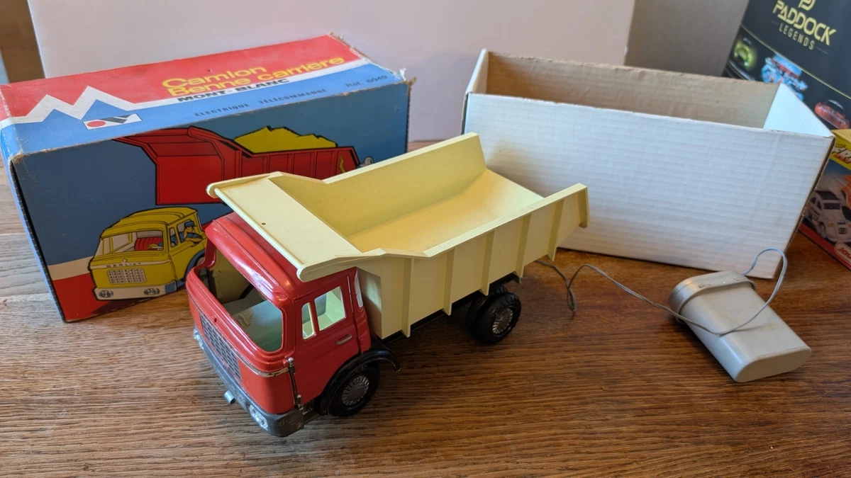 BLISTER VERSION 1 CAMIONS BERLIET STRADAIR MARQUE INJECTAPLASTIC - les jouets de nicolas