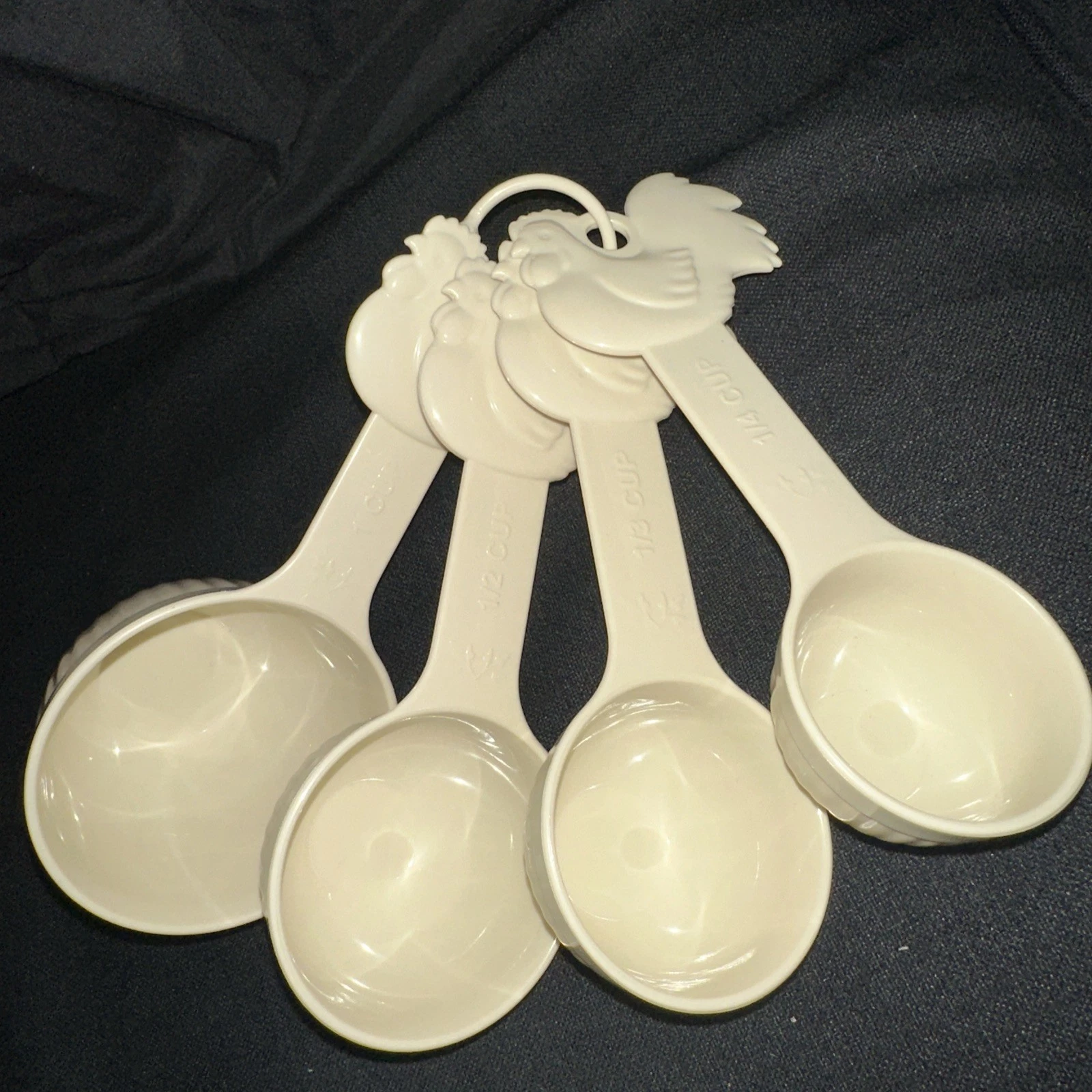 Measuring Cups Chickens Plastic