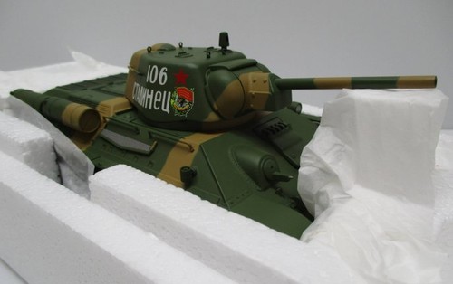 MC-350020001 T34/76 Battle Tank, Leningrad Front, Summer 1943 MiniChamps DieCast - Picture 4 of 5