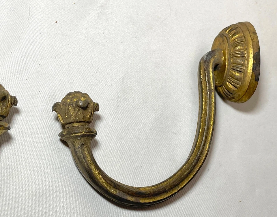 pair of antique 19th century gilt bronze ornate Victorian wall hooks bracket  - Image 3 of 4