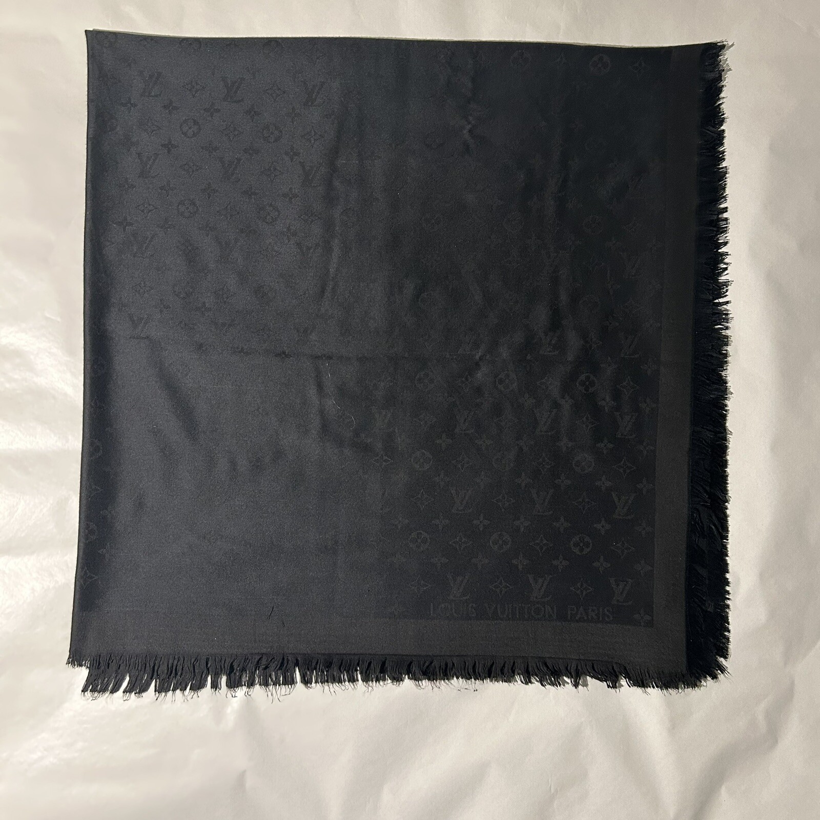 Louis Vuitton luxury scarf shawl for women stylish accessory