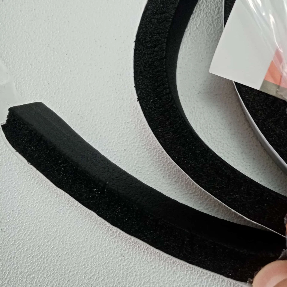 Guarnizione da 10 x 20mm lunghezza 5mt in gomma nera espansa autoadesiva - Immagine 4 di 4