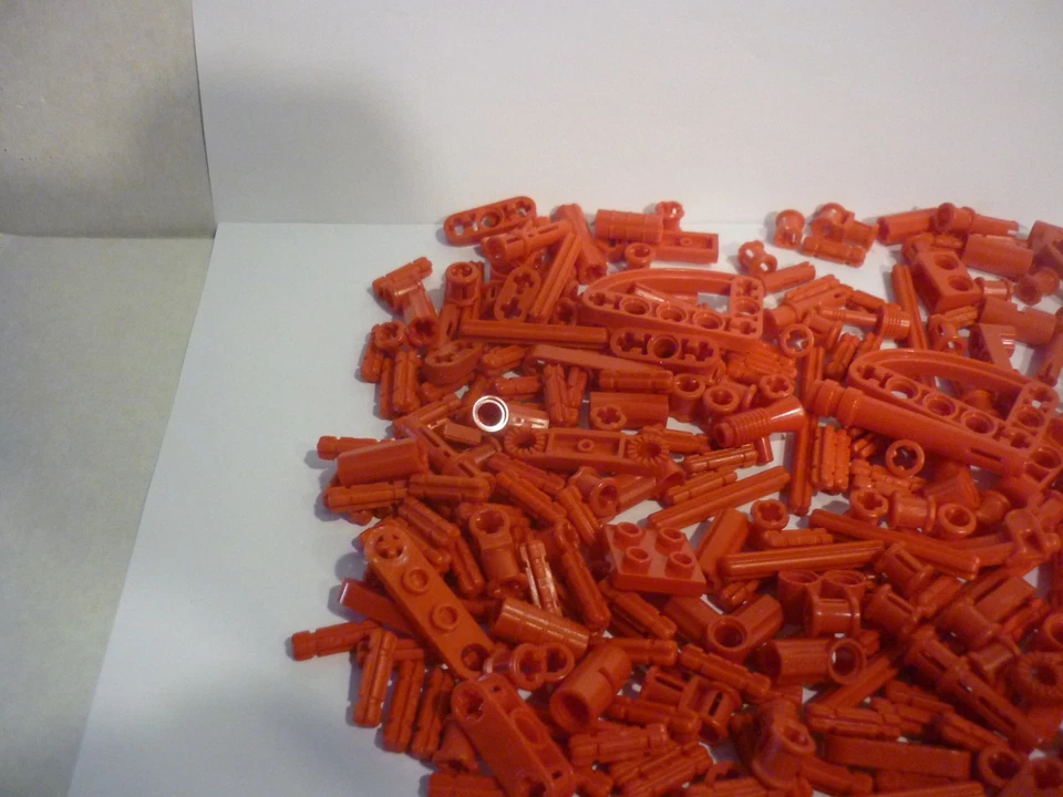 L ot  lego  pieces  technic  vrac  entre  100 / 120 gr  vrac kg  rouge  red - Photo 2/3