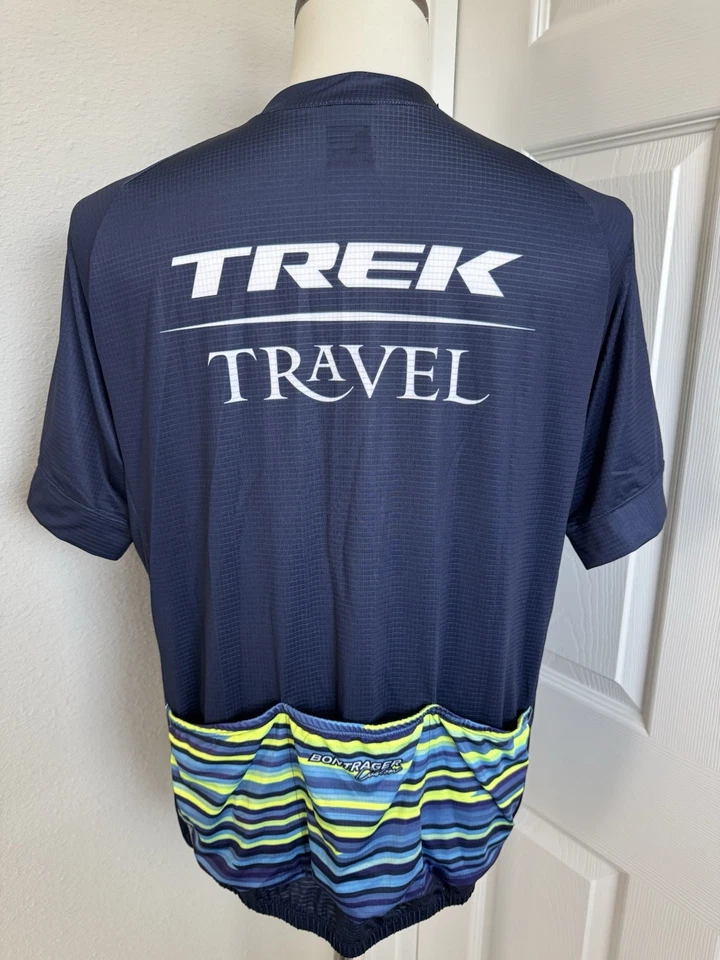 Camiseta deportiva de ciclismo Bontrager Trek semi ajustada verde neón/azul para hombre talla grande. Foto 2 de 4
