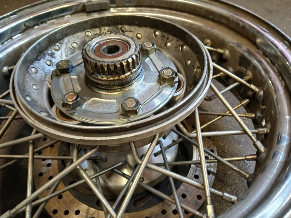 Llanta trasera Yamaha VStar 1100 V Star XVS1100 2007 1999-2009 170/80-15 Foto 4 de 4