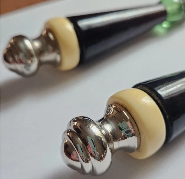 Elegante juego de servir reuniones navideñas Lenox de 5 piezas Foto 2 de 3