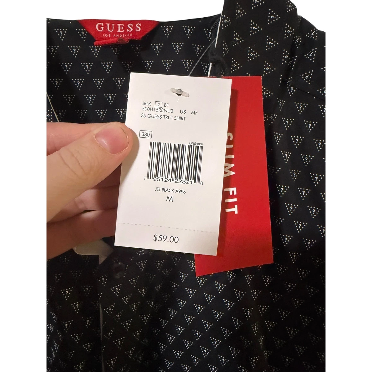 NUEVO CON ETIQUETAS Camisa Guess Talla Mediana Negro Jet Estampado Triángulo Calce Ajustado