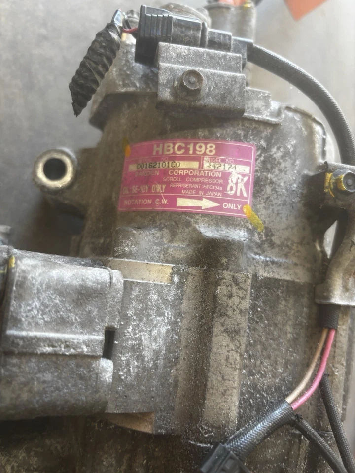 12-15 HONDA CIVIC HYBIRD ACURA ILX HYBIRD A/C COMPRESSOR OEM USED (HBC198) - Image 3 of 4