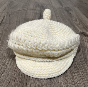 Vintage 70s Women White Knit Hat Boho Hippie Winter Snow Crochet Hat