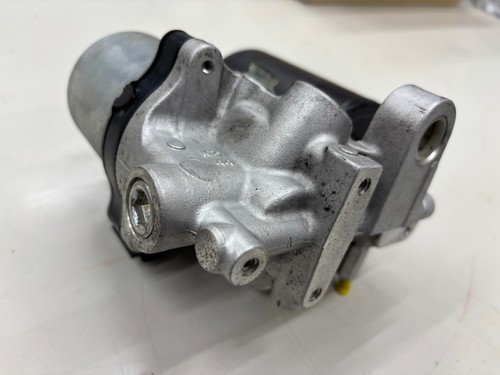 Toyota Prius 2010-2015 Anti lock Pump Assembly Brake booster 47070-47050 - Picture 7 of 9