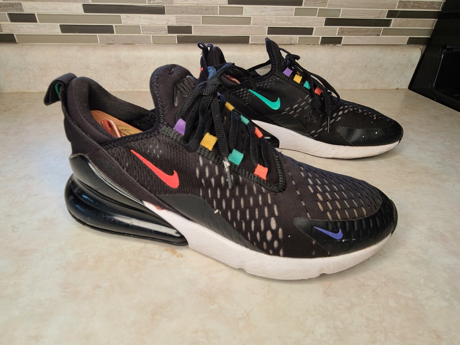 270 black multicolor