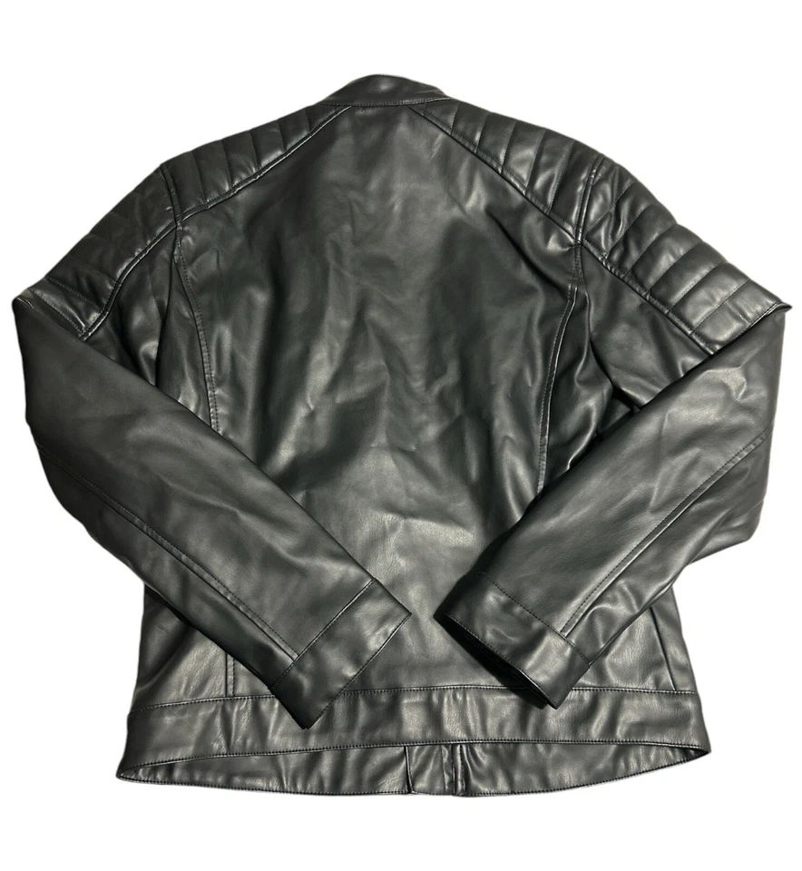 Chaqueta de cuero sintético vegana H&M para mujer talla pequeña negra bolsillos con cremallera Foto 2 de 4
