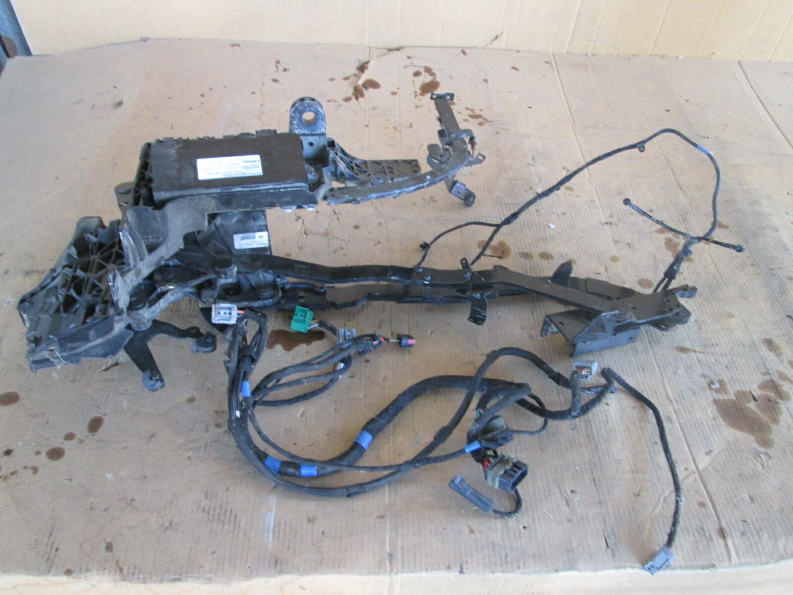 Ferrari California - LH Convertible Top / Tonneau Bracket  - P/N 86545800