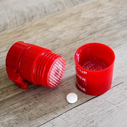 3 Compartment Pill Crusher, Cutter and Grinder Removable Drinking Cup, Red - Picture 6 of 8