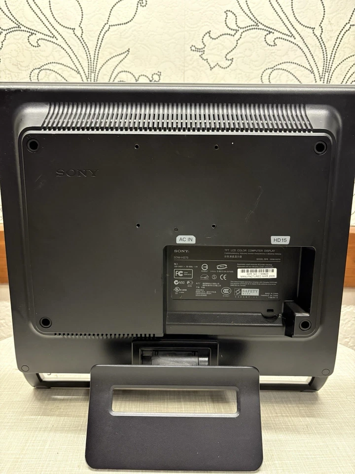 Tested ✅ - 17" Design Monitor Sony SDM-HS75P Retro Computer TFT LCD High End - Bild 2 von 3
