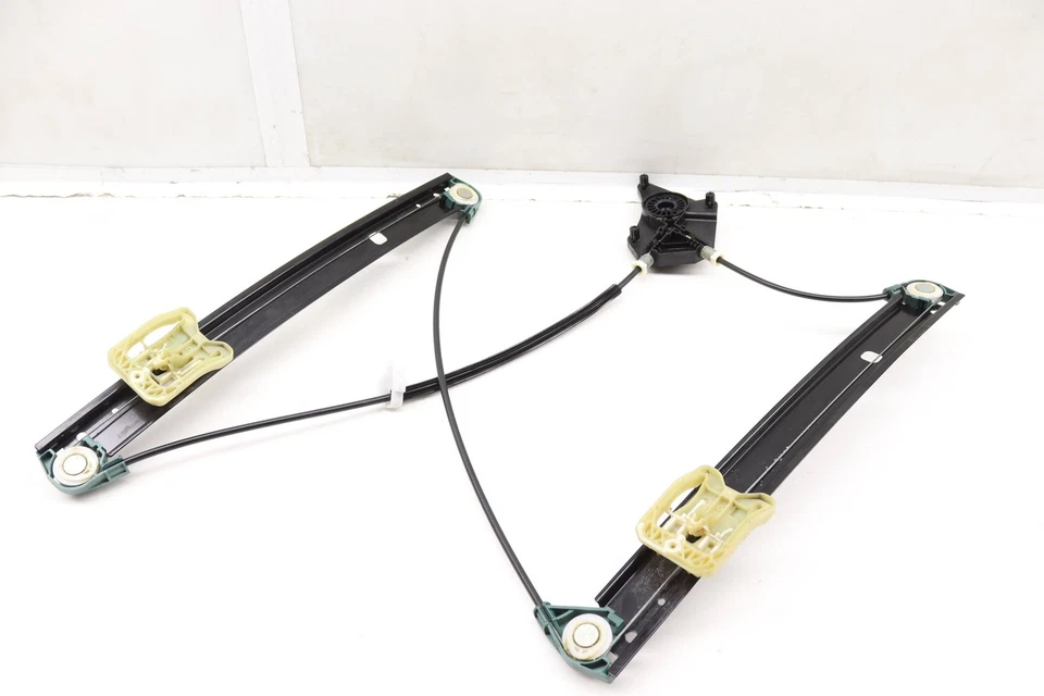 2022-2024 AUDI A3 QUATTRO - Front LEFT Window Regulator 8Y0837461 - Image 2 of 4