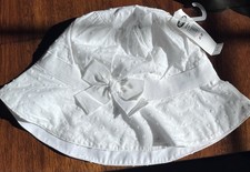 White Old Navy Bucket Tradition 4T 5T Bucket Hat New With Tags